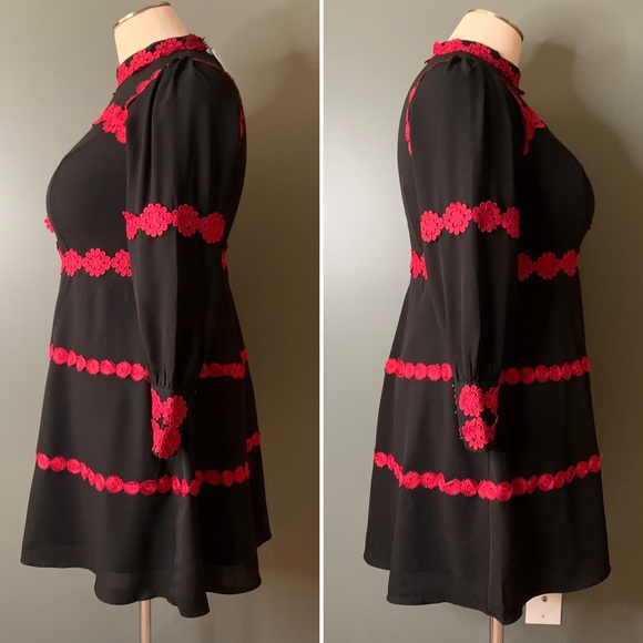 NWT ModCloth Liza Lux Red Appliqué Outlined Long Sleeve A-Line Black Dress 1X - Picture 3 of 14